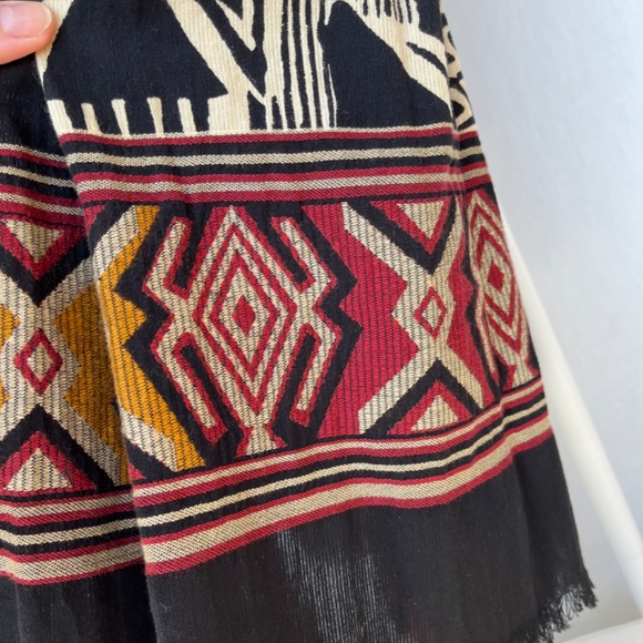 Zara cotton shawl/scarf, in geometric patterns, like new. - Picture 5 of 13